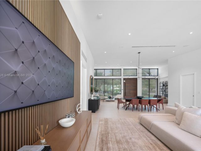 Продажа дома по адресу 9450 SW 98th St - фото 6085109