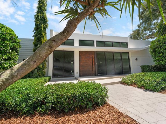 Продажа дома по адресу 9450 SW 98th St - фото 6085123