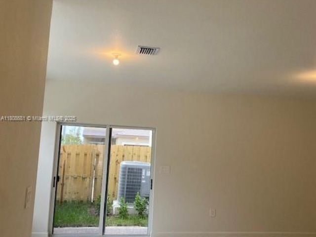 Дом в аренду по адресу 12891 SW 243rd Ter - фото 6078439