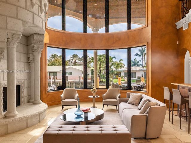 Продажа дома по адресу 1011 Rhodes Villa Ave - фото 6077861