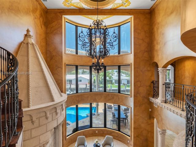 Продажа дома по адресу 1011 Rhodes Villa Ave - фото 6077863