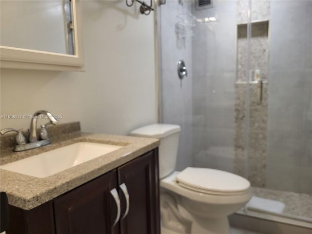 Квартира в аренду номер1002 - фото 6081095