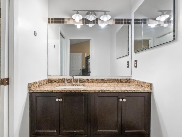 Продажа дома по адресу 22388 Swordfish Dr - фото 6090486