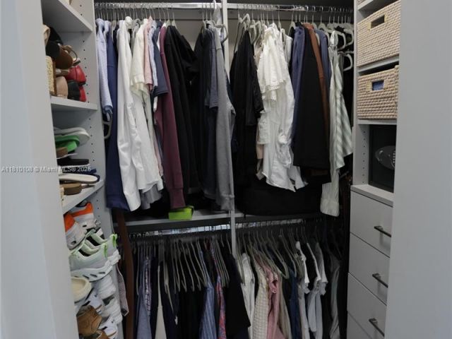 Продажа квартиры #1822 - фото 6081229