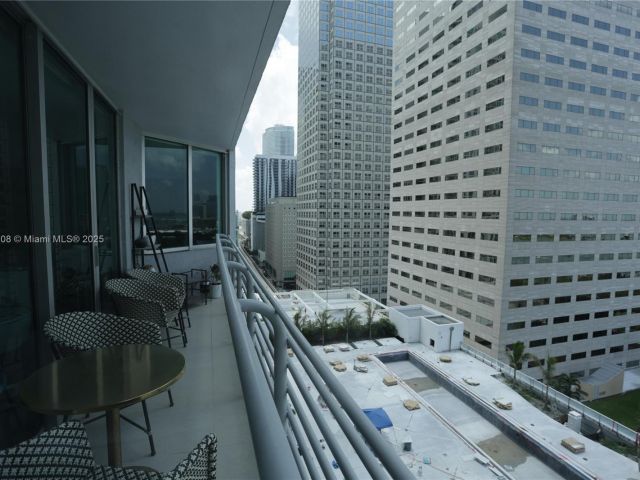 Продажа квартиры #1822 - фото 6081234