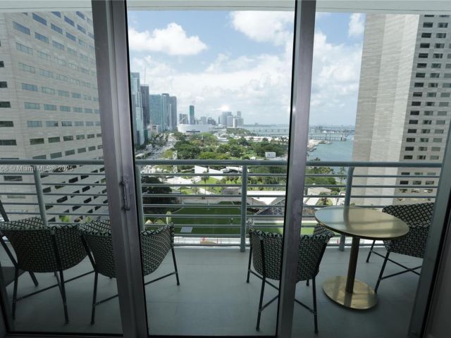 Продажа квартиры #1822 - фото 6081236