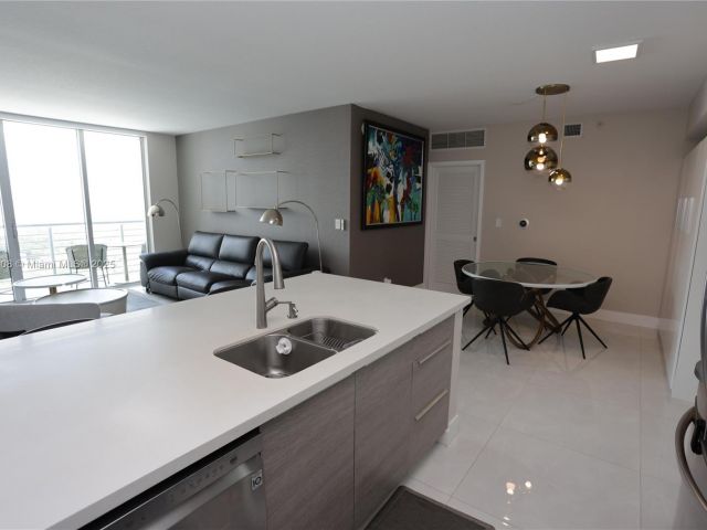 Продажа квартиры #1822 - фото 6081239