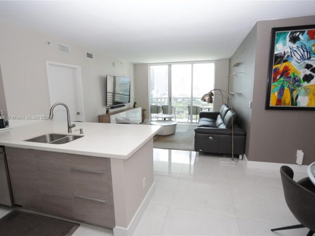 Продажа квартиры #1822 - фото 6081245