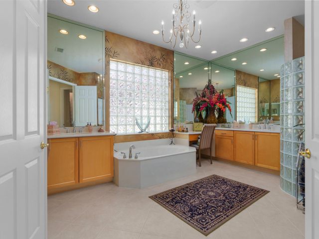 Продажа дома по адресу 7406 Carmela Way - фото 6080630