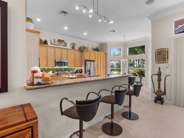 Продажа дома по адресу 7406 Carmela Way - фото 6080641