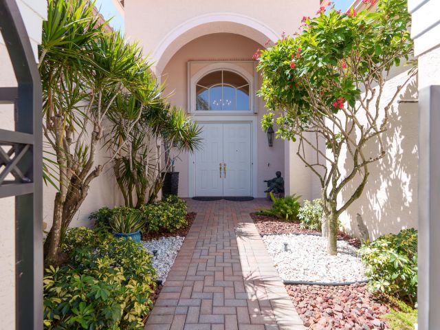 Продажа дома по адресу 7406 Carmela Way - фото 6080645