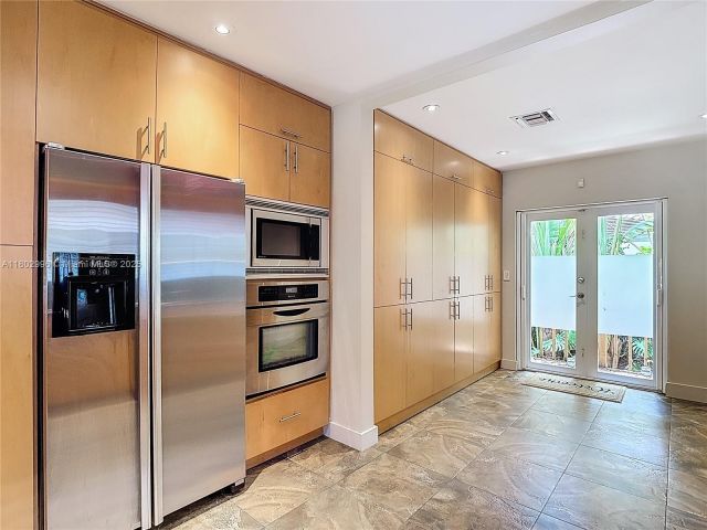 Продажа дома по адресу 2810 Crystal Ct - фото 6079521