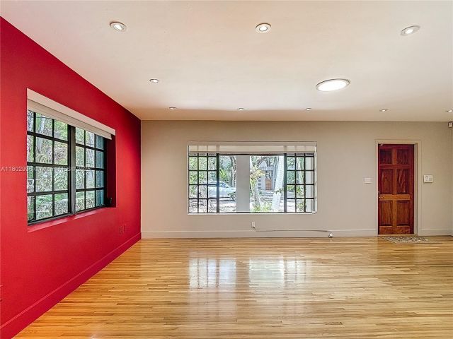 Продажа дома по адресу 2810 Crystal Ct - фото 6079525