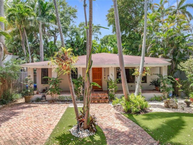 Продажа дома по адресу 2810 Crystal Ct - фото 6079527