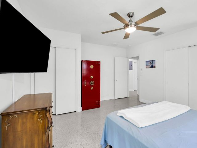 Дом в аренду по адресу 505 N Ocean Blvd - фото 6117628