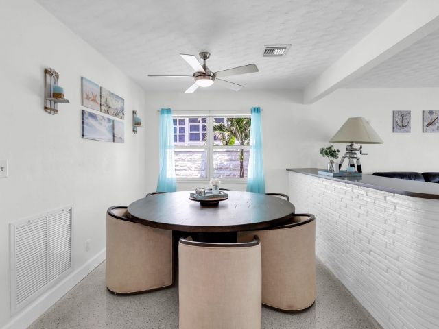 Дом в аренду по адресу 505 N Ocean Blvd - фото 6117634