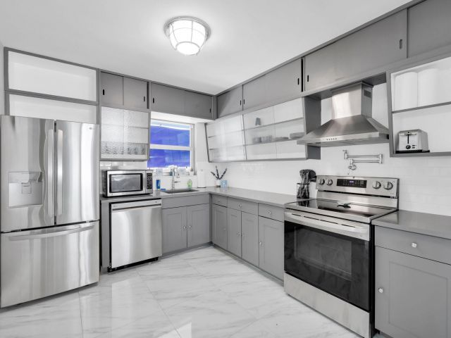 Дом в аренду по адресу 505 N Ocean Blvd - фото 6117635