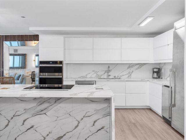 Продажа квартиры #1019 - фото 6080483