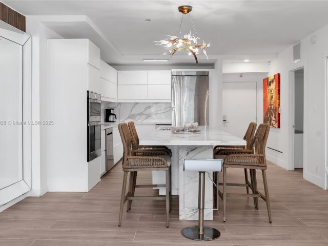 Продажа квартиры #1019 - фото 6080487