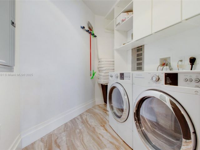 Продажа квартиры #2615 - фото 6080110