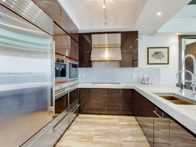 Продажа квартиры #2615 - фото 6080119