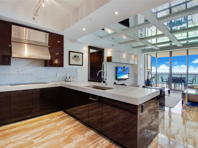 Продажа квартиры #2615 - фото 6080120