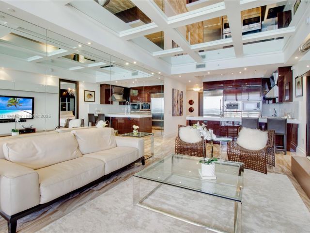 Продажа квартиры #2615 - фото 6080121