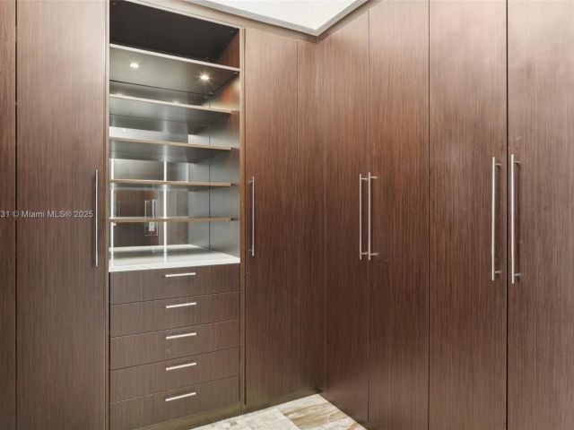 Продажа квартиры #2615 - фото 6153452