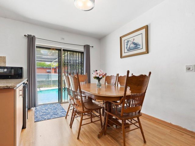 Продажа дома по адресу 1045 NW 47th Terrace - фото 6094193