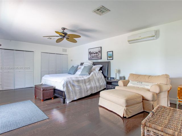 Продажа дома по адресу 2908 Bayview Dr - фото 6085572