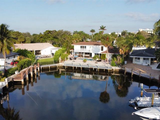 Продажа дома по адресу 2908 Bayview Dr - фото 6085578