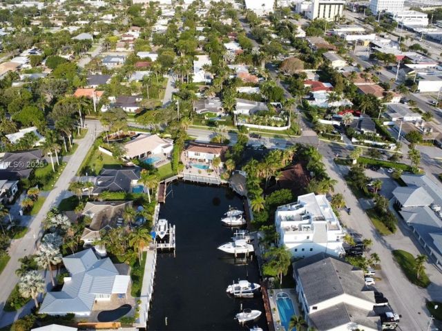 Продажа дома по адресу 2908 Bayview Dr - фото 6085579