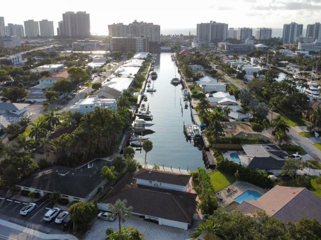 Продажа дома по адресу 2908 Bayview Dr - фото 6085581