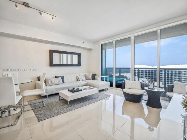 Продажа квартиры #5009 - фото 6081785