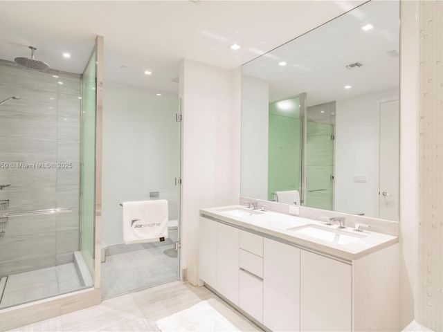 Продажа квартиры #2504 - фото 6085057