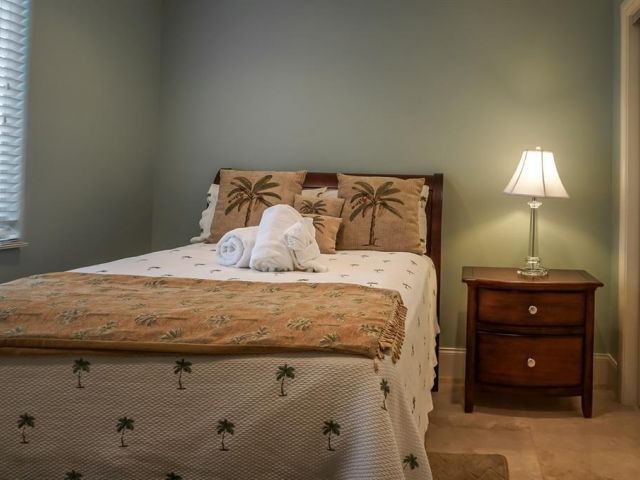 Дом в аренду по адресу 3035 Riomar St - фото 6114615