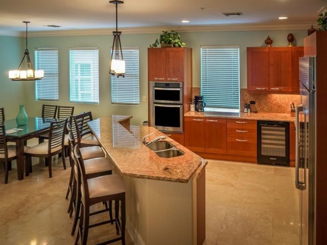 Дом в аренду по адресу 3035 Riomar St - фото 6114619