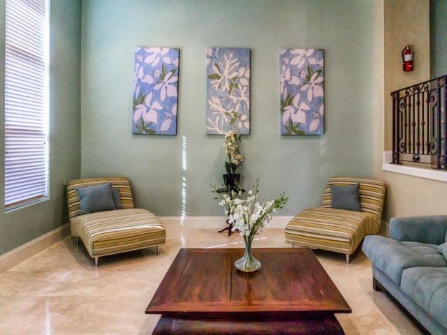 Дом в аренду по адресу 3035 Riomar St - фото 6114621