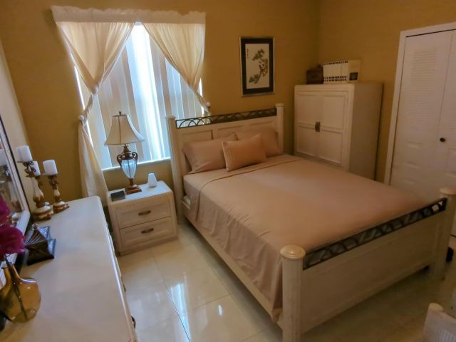 Дом в аренду по адресу 1481 SW 105th Avenue - фото 6117787