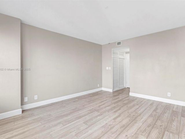 Продажа квартиры #1408 - фото 6099140