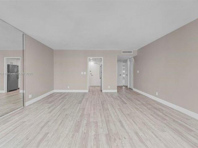 Продажа квартиры #1408 - фото 6099143