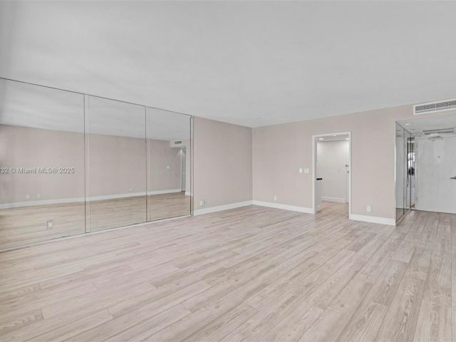 Продажа квартиры #1408 - фото 6099144