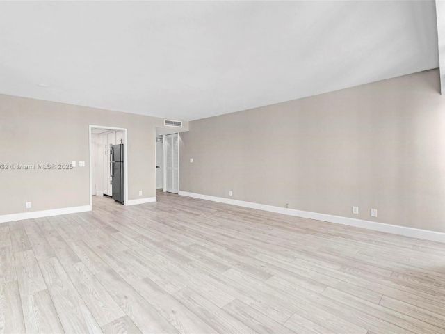 Продажа квартиры #1408 - фото 6099145