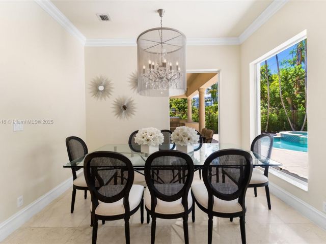 Продажа дома по адресу 275 189th Ter - фото 6087972