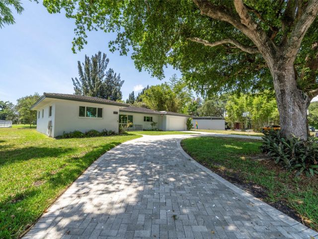 Дом в аренду по адресу 3140 Calle Largo Dr - фото 6113169