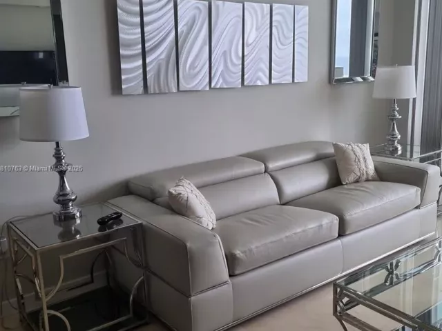 Квартира в аренду номер2312 - фото 6081799