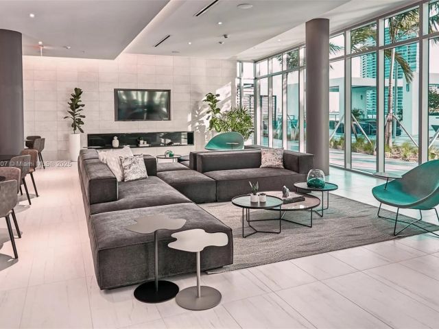 Продажа квартиры #S-218 - фото 6082078