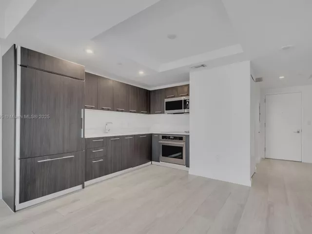 Продажа квартиры #2105 - фото 6082857