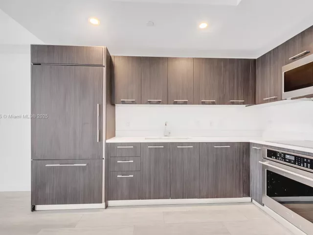 Продажа квартиры #2105 - фото 6082858