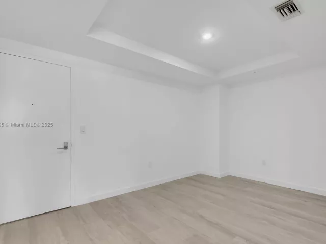 Продажа квартиры #2105 - фото 6082851